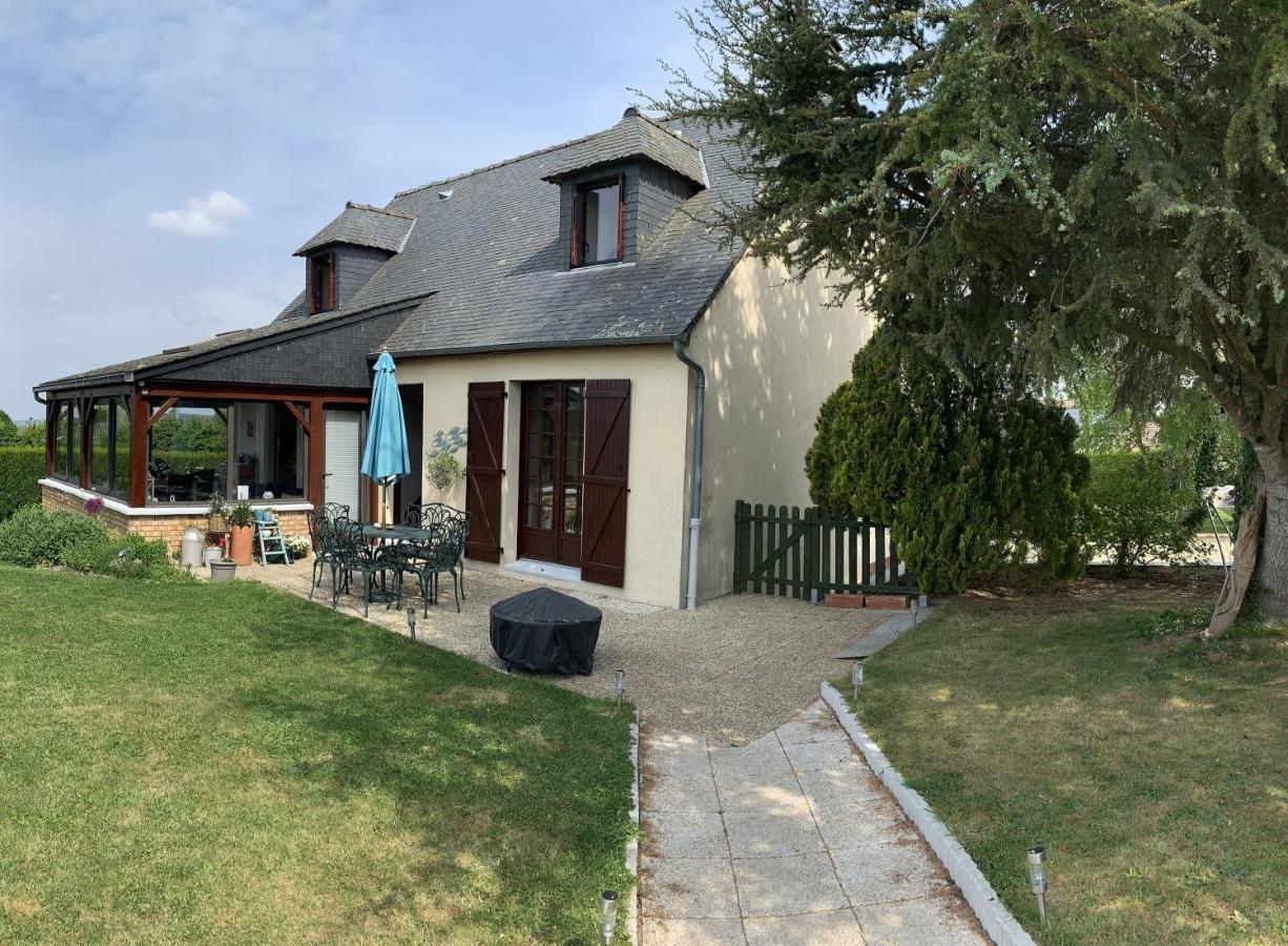 Bed and Breakfast Rue Veillon Céaux Exterior foto