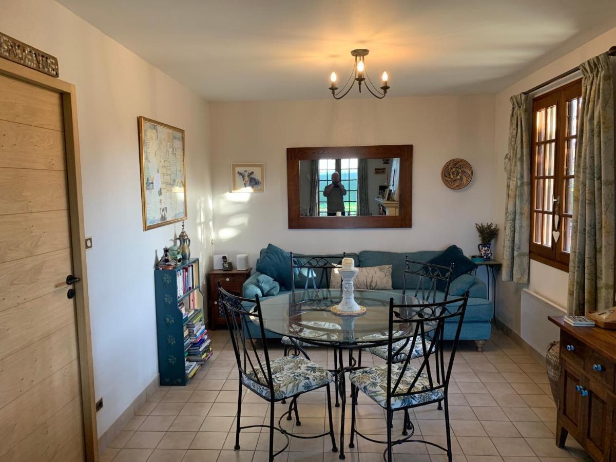 Bed and Breakfast Rue Veillon Céaux Exterior foto