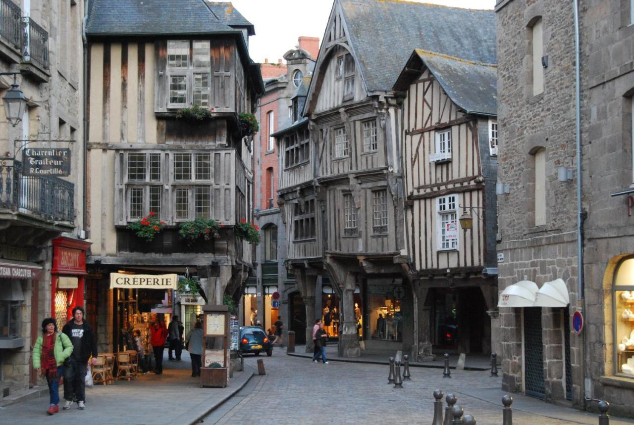 Bed and Breakfast Rue Veillon Céaux Exterior foto